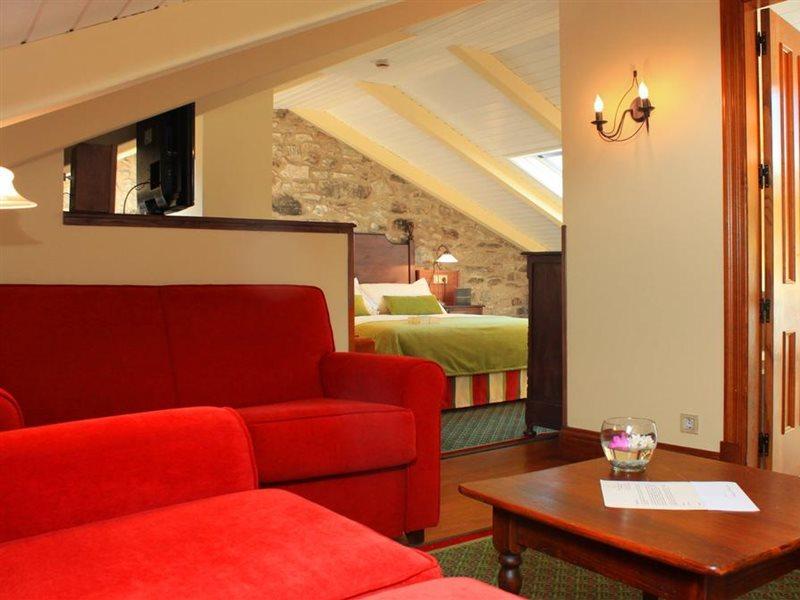 Hotel Virxe Da Cerca By Pousadas De Compostela Santiago de Compostela Exterior photo